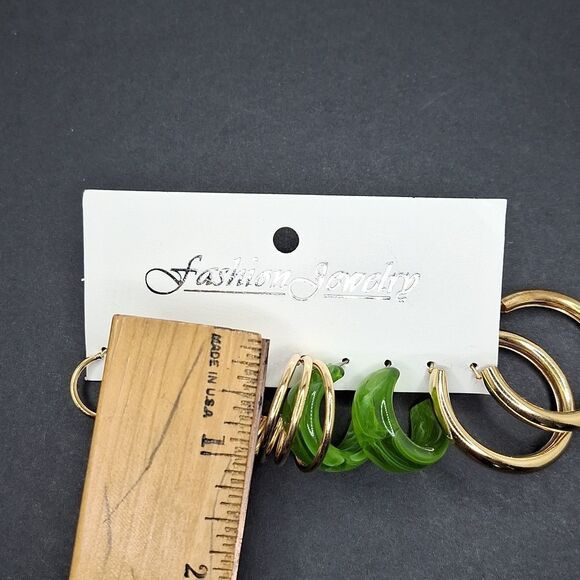 NWT Small to medium chunky minimalist hoop earrings - Picture 4 of 5